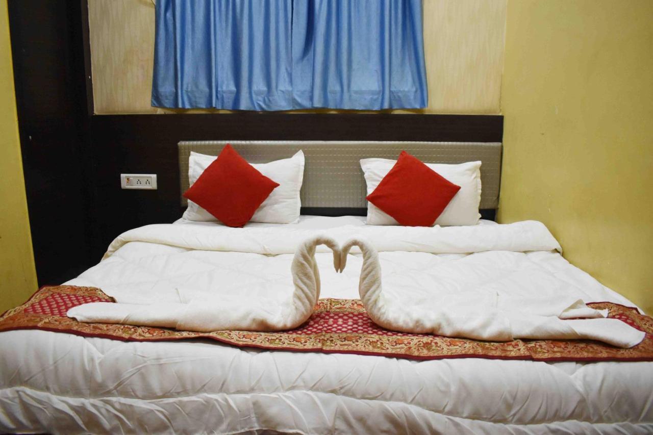 Hotel Mrk Βαρανάσι Εξωτερικό φωτογραφία