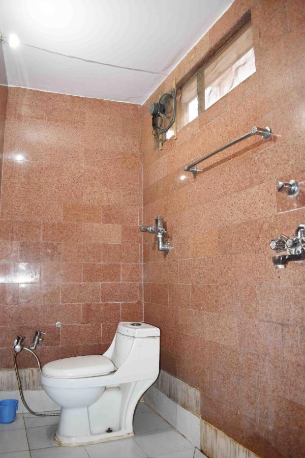 Hotel Mrk Βαρανάσι Εξωτερικό φωτογραφία