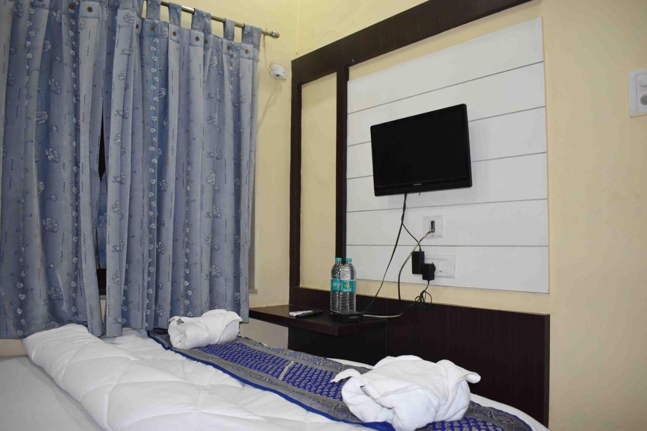 Hotel Mrk Βαρανάσι Εξωτερικό φωτογραφία