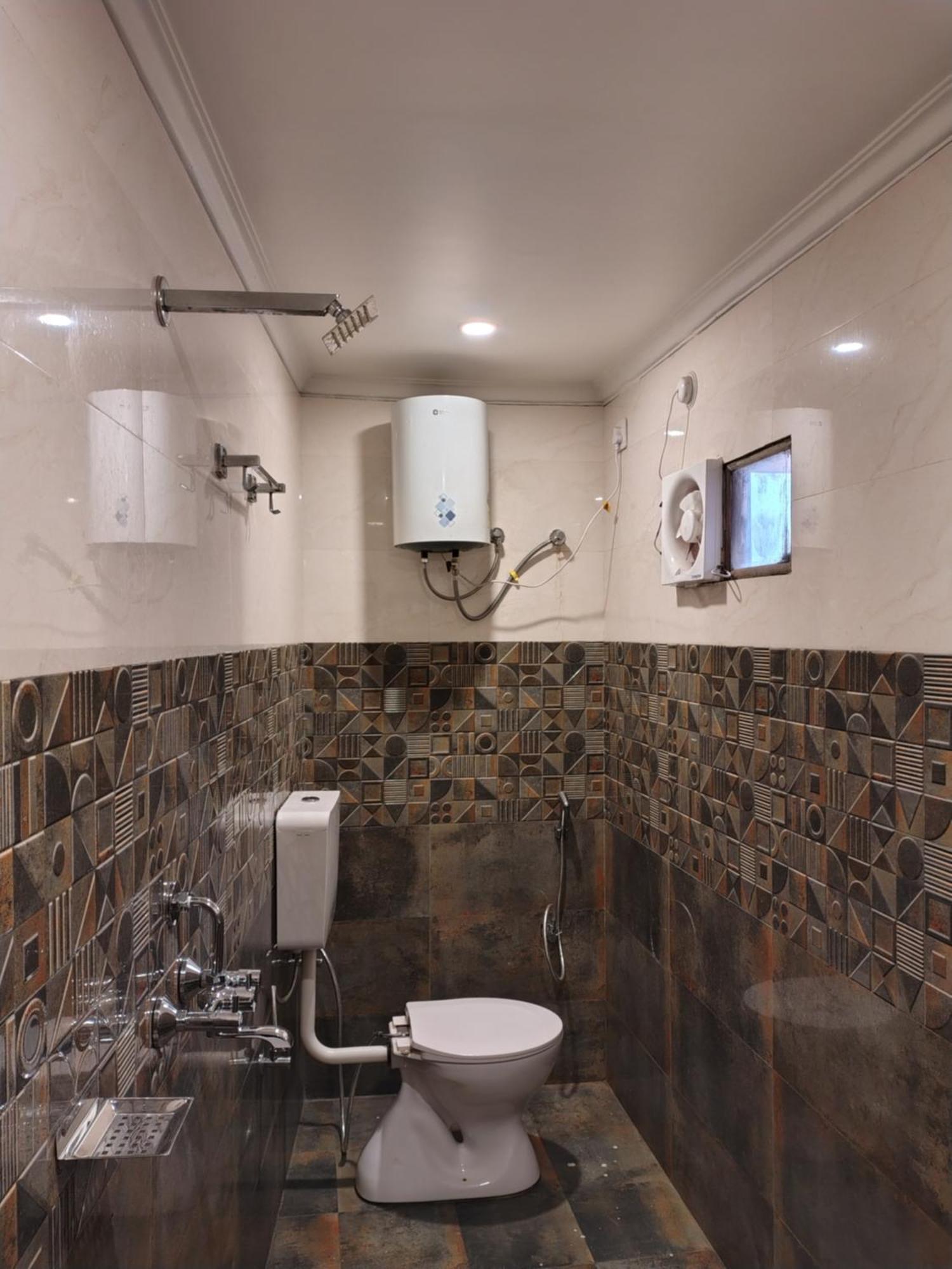 Hotel Mrk Βαρανάσι Εξωτερικό φωτογραφία