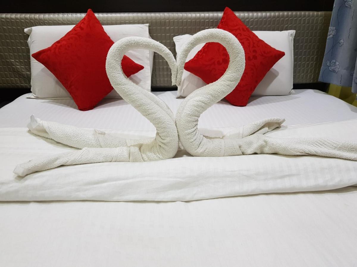Hotel Mrk Βαρανάσι Εξωτερικό φωτογραφία